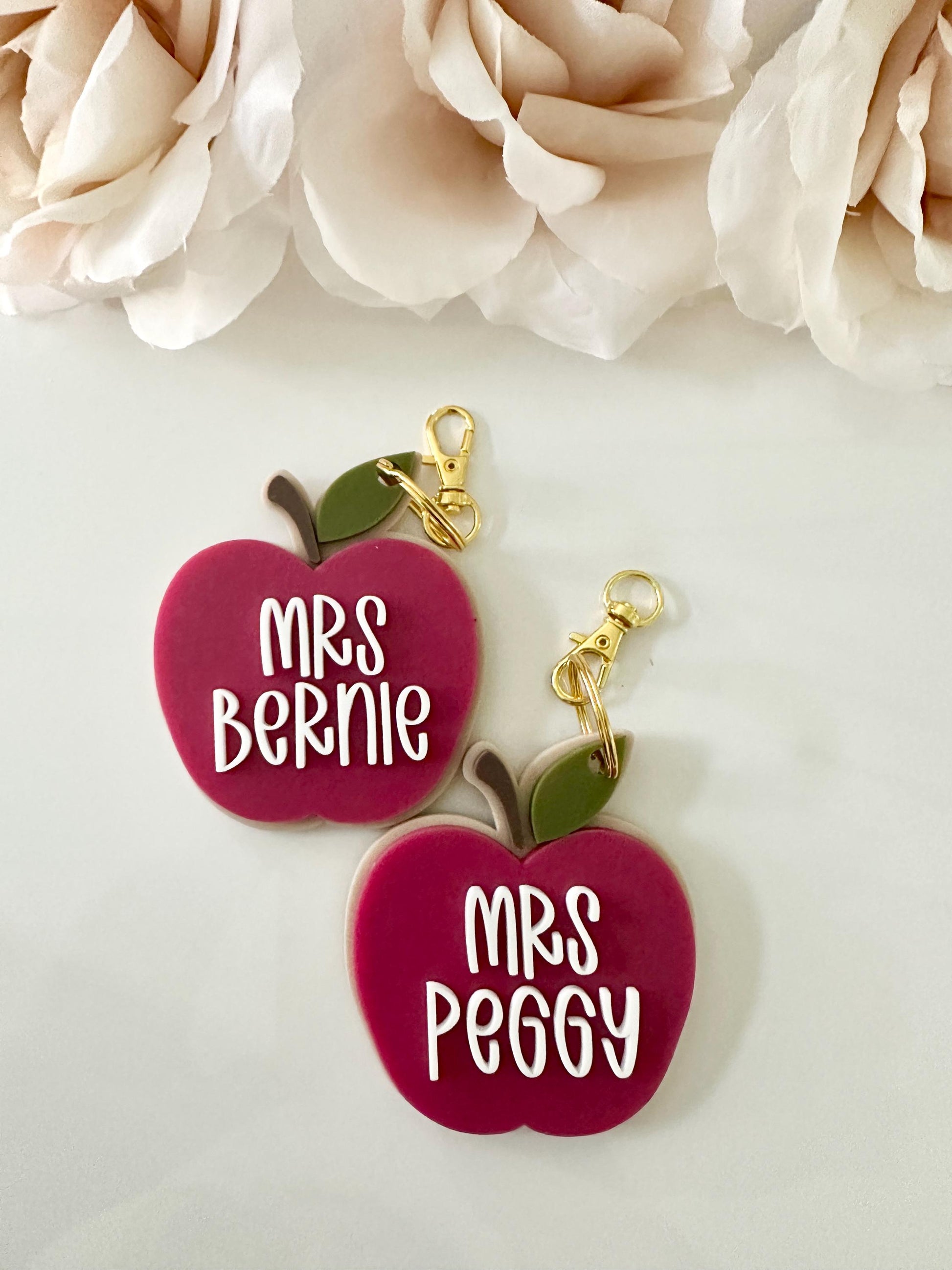 Teacher Apple Tag Custom Acrylic Keychain| Teacher Appreciation Gift| Teacher Ornament| End of Year Gift| Gift For Bus Driver| Teacher Apple
