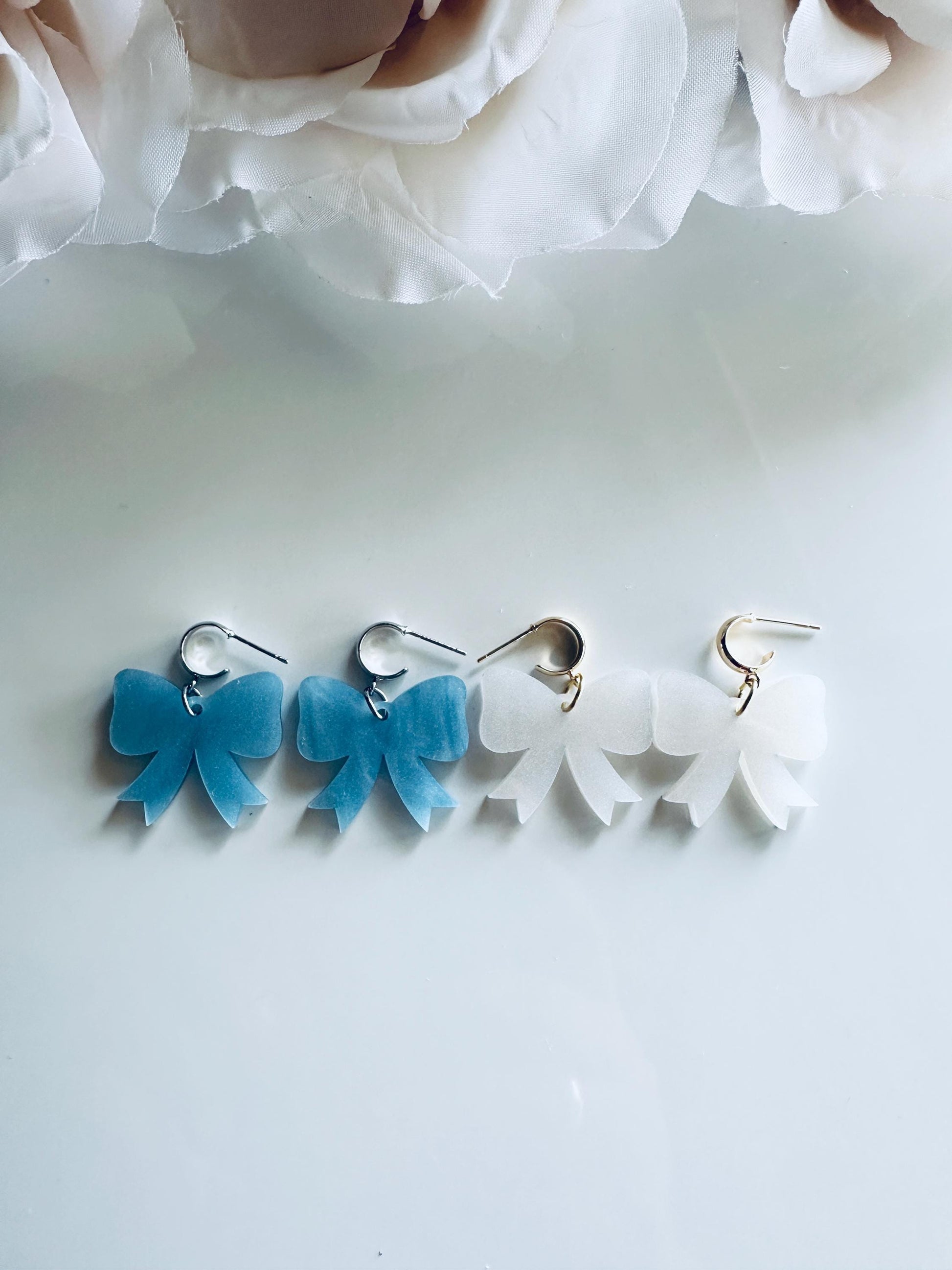 Beach Bow Earrings| Coastal Earrings| Dangle Earrings| Wedding Earrings| Ocean Beach Acrylic Earrings| Summer Earrings| Vacation Earrings