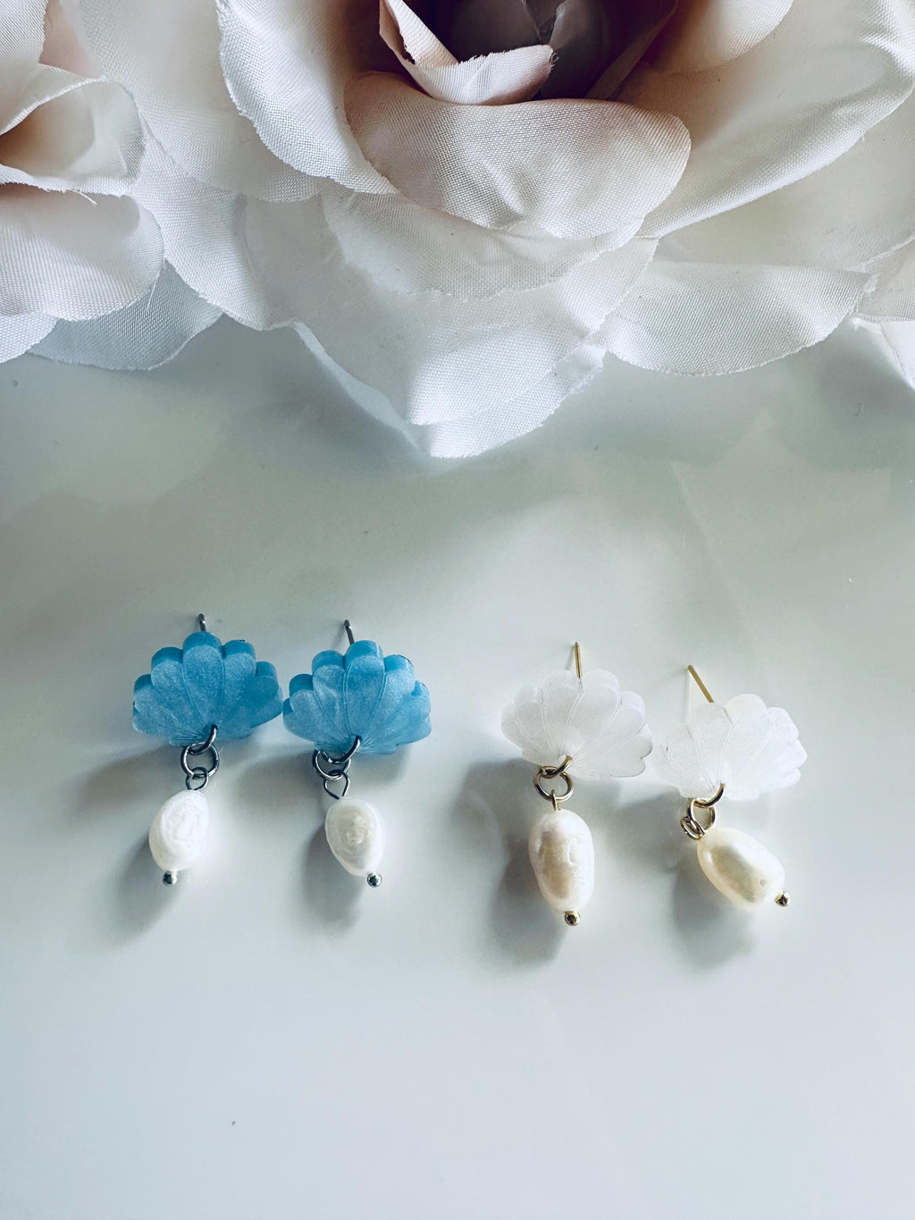 Seashell Pearl Earrings| Coastal Earrings| Dangle Earrings| Wedding Earrings| Ocean Beach Acrylic Earrings|Summer Earrings|Vacation Earrings
