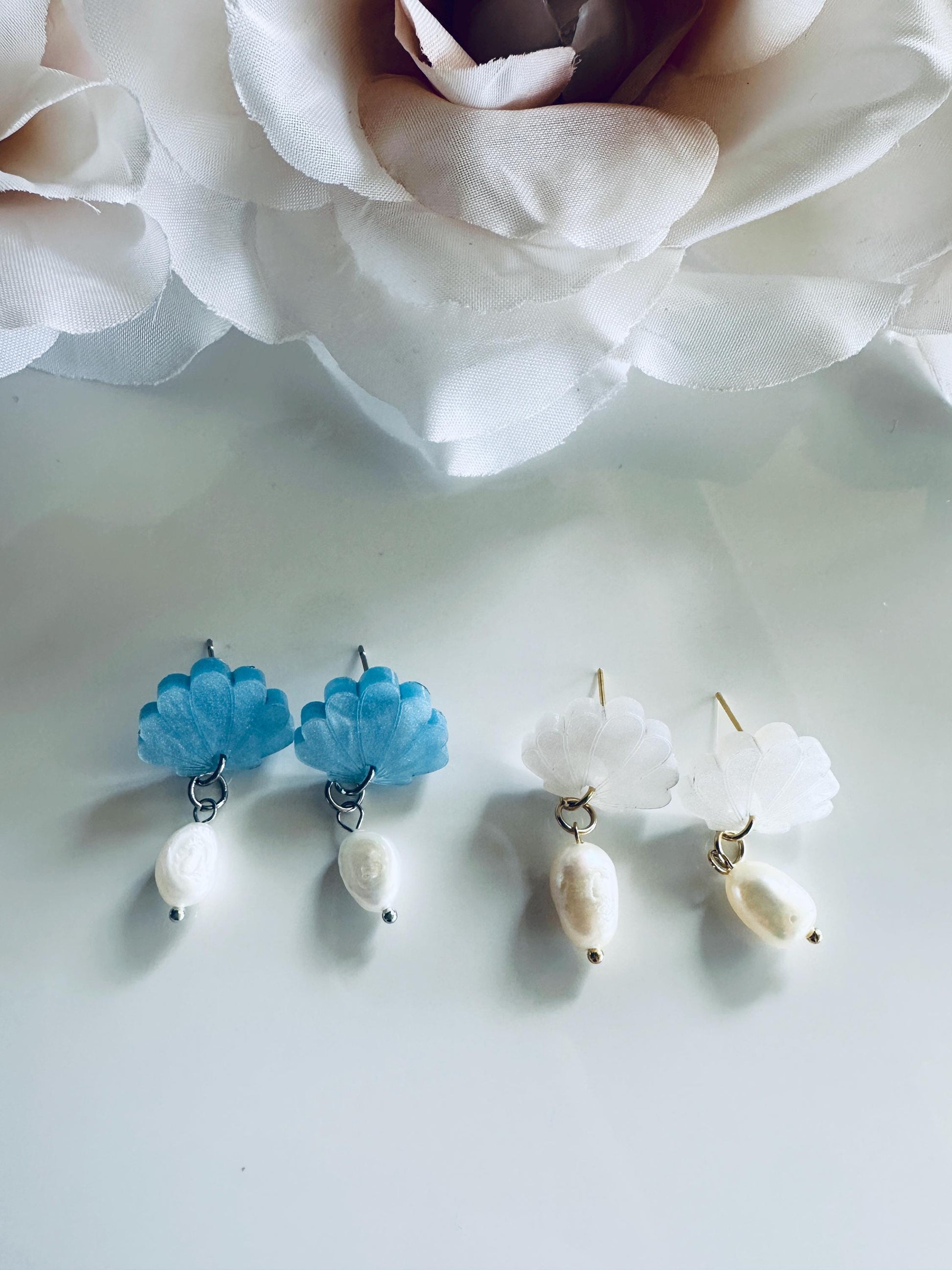 Seashell Pearl Earrings| Coastal Earrings| Dangle Earrings| Wedding Earrings| Ocean Beach Acrylic Earrings|Summer Earrings|Vacation Earrings