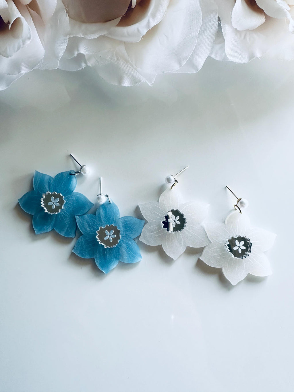 Daffodil Flower Earrings| Coastal Earrings| Dangle Earrings| Wedding Earrings|Ocean Beach Acrylic Earrings|Summer Earrings|Vacation Earrings