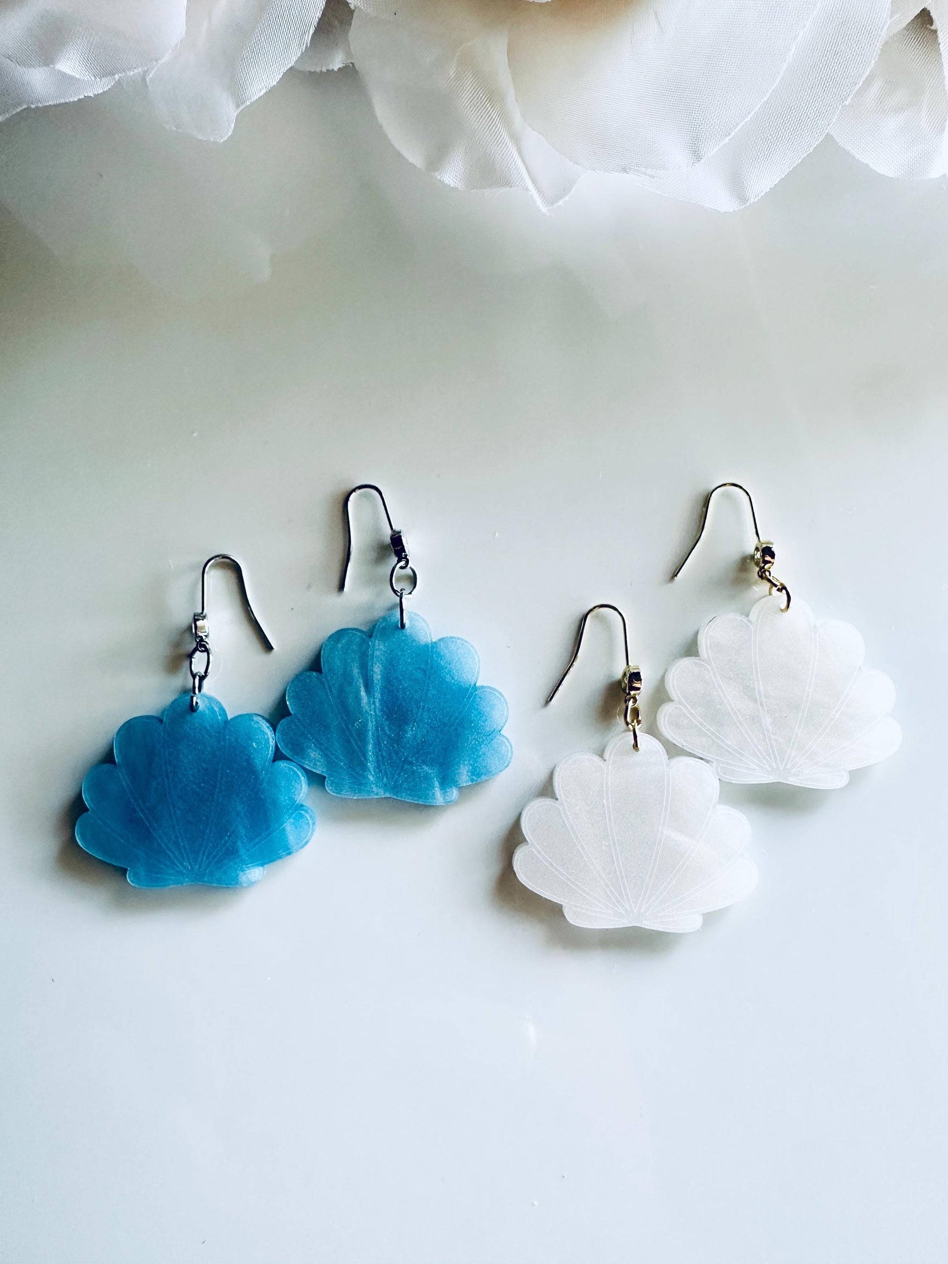 Seashell Earrings| Coastal Earrings| Dangle Earrings| Wedding Earrings| Ocean Beach Acrylic Earrings| Summer Earrings| Vacation Earrings