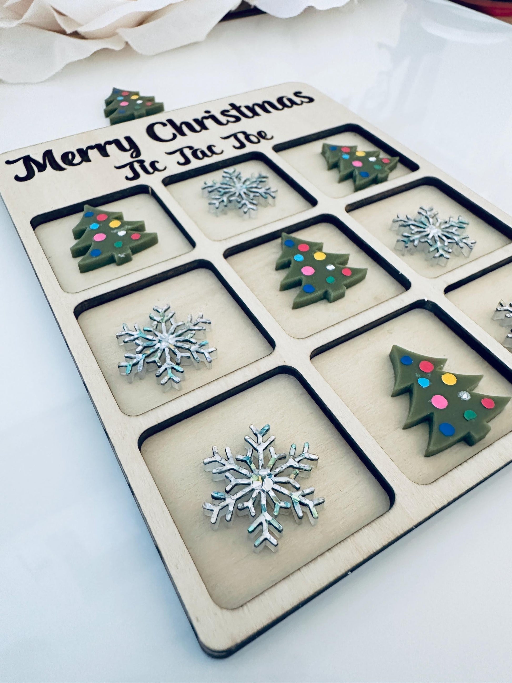 Christmas Tic Tac Toe Game | Holiday Game Board | Family Game Night| Kids Gift| Stocking Stuffer Gift| Travel Game| Christmas Gift