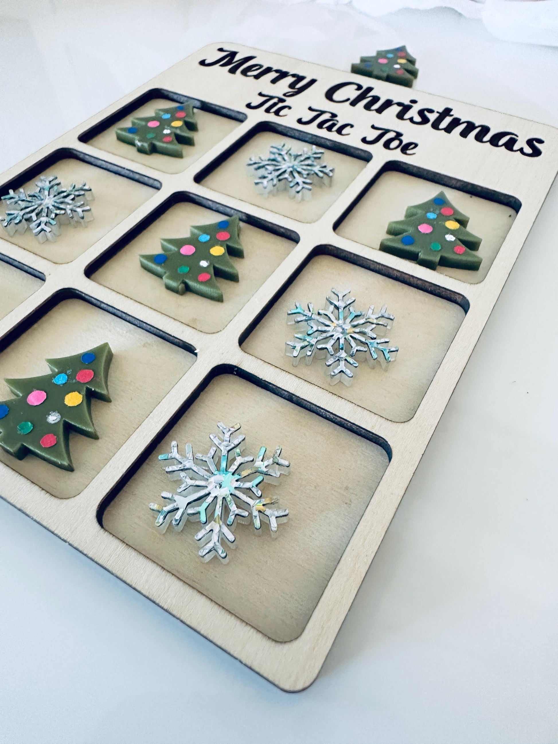 Christmas Tic Tac Toe Game | Holiday Game Board | Family Game Night| Kids Gift| Stocking Stuffer Gift| Travel Game| Christmas Gift